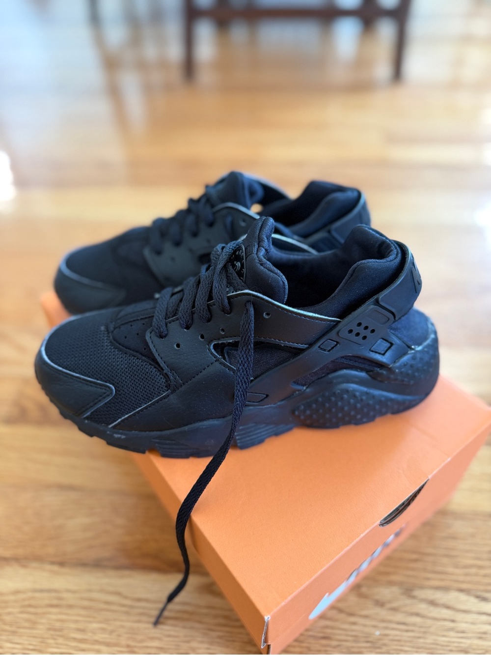Youth Nike Air Huarache –  Triple Black (Unisex Kids)